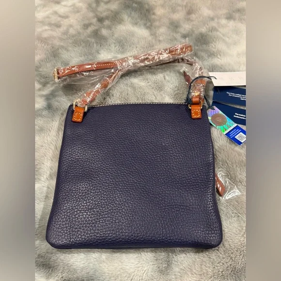 Dooney & Bourke Penn State Nittany Lions Navy Crossbody Bag with Dust Bag NEW - Picture 9 of 15